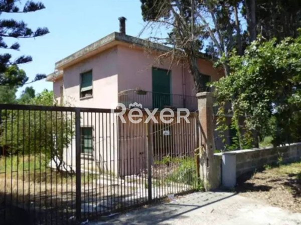 casa indipendente in vendita ad Oristano in zona Donigala