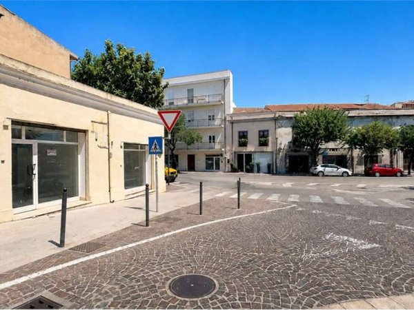 locale commerciale in vendita ad Oristano in zona Centro storico