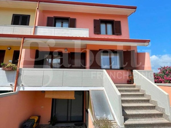 casa indipendente in vendita ad Oristano