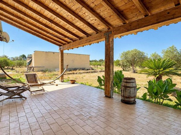 esavano in vendita ad Oristano in zona Donigala