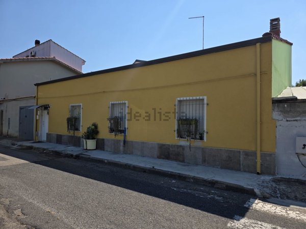 casa indipendente in vendita ad Oristano in zona Centro storico