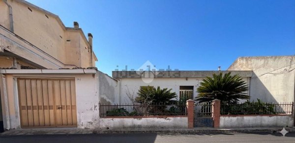 appartamento in vendita ad Oristano in zona Sili