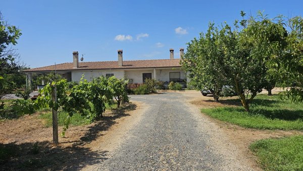 villa in vendita ad Oristano in zona Donigala