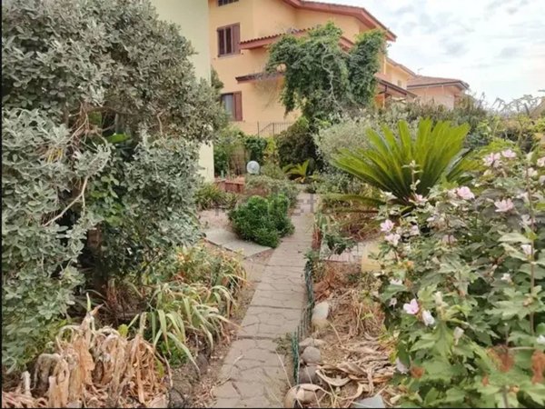 casa indipendente in vendita a Santa Giusta