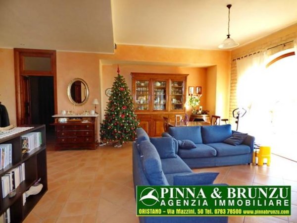 casa indipendente in vendita a Santa Giusta