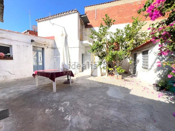 casa indipendente in vendita a Santa Giusta