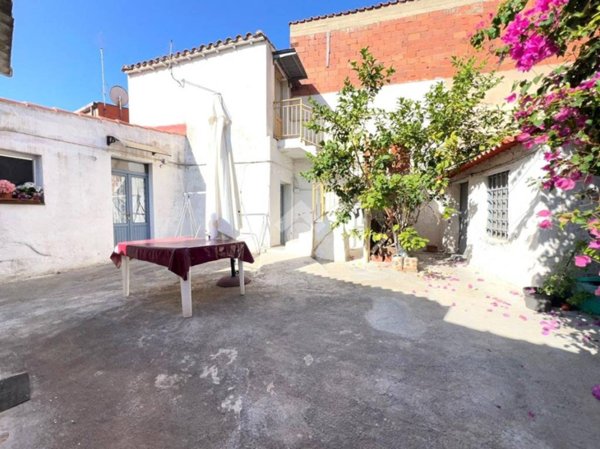 casa indipendente in vendita a Santa Giusta