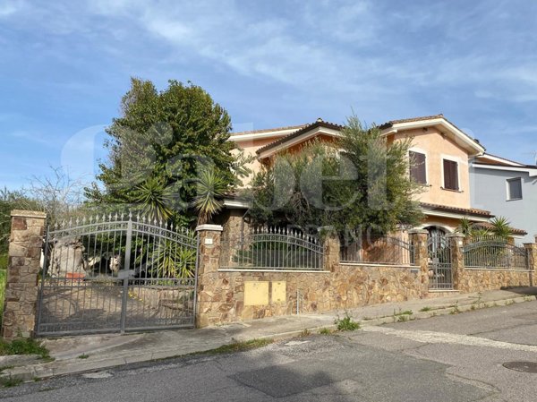 casa indipendente in vendita a Santa Giusta
