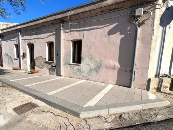 casa indipendente in vendita a Santa Giusta