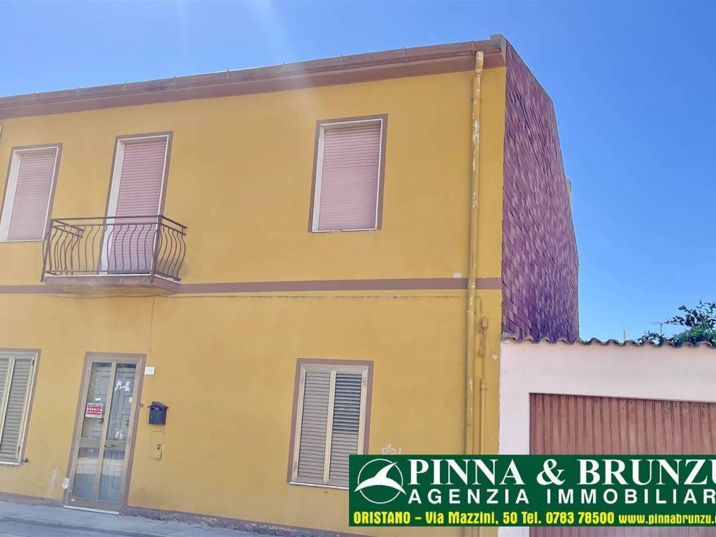 casa indipendente in vendita a Santa Giusta