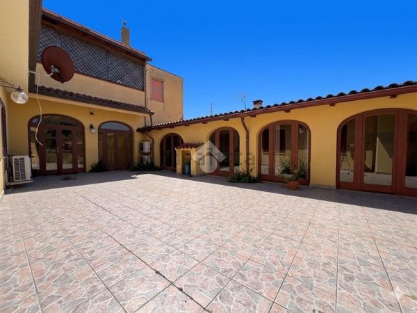 casa semindipendente in vendita a Santa Giusta