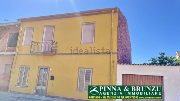 casa indipendente in vendita a Santa Giusta