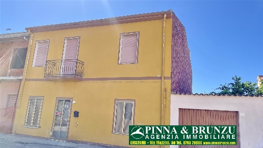 casa indipendente in vendita a Santa Giusta