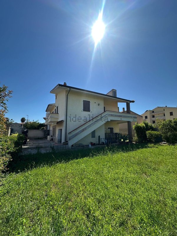 casa indipendente in vendita a Santa Giusta