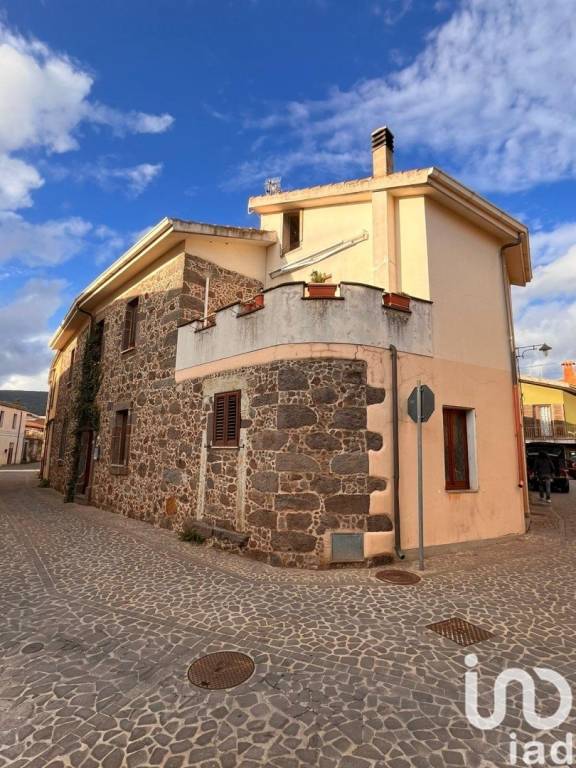 casa indipendente in vendita a Seneghe