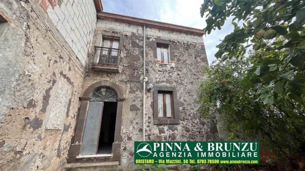 casa indipendente in vendita a Seneghe