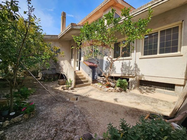 casale in vendita a Siamaggiore