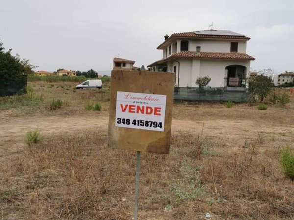 terreno edificabile in vendita a Simaxis