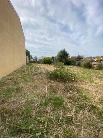 terreno edificabile in vendita a Simaxis