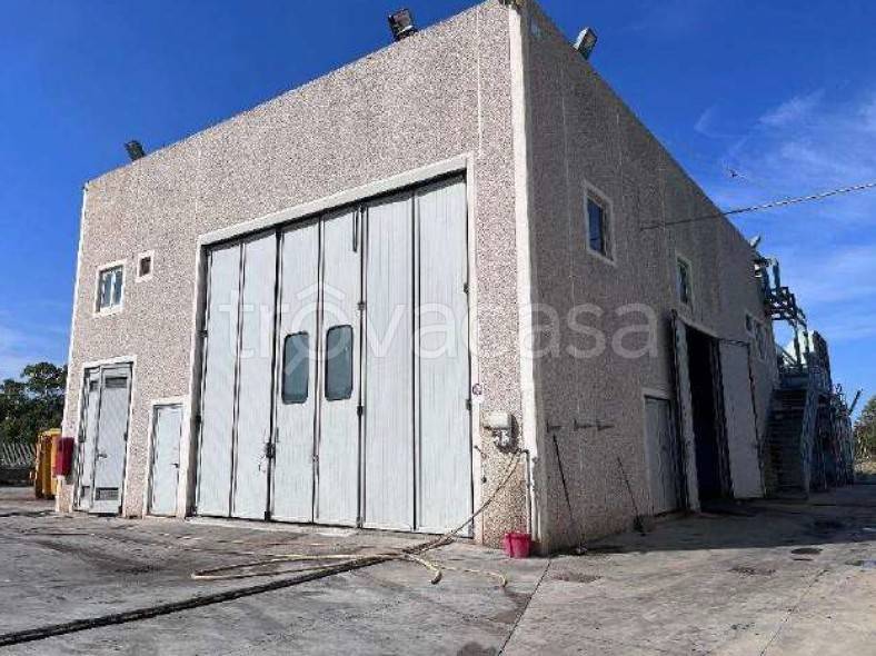 locale commerciale in vendita a Simaxis