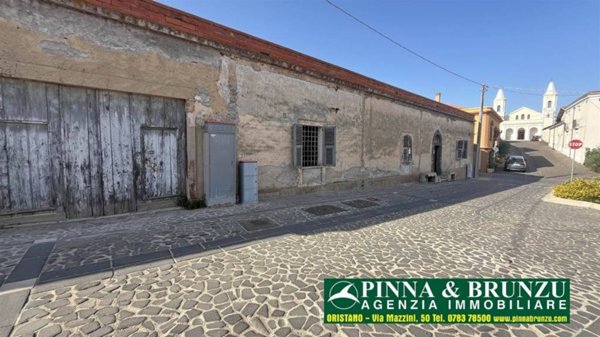 casa indipendente in vendita a Solarussa