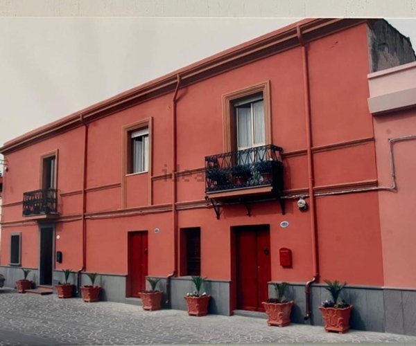 esavano in vendita a Solarussa