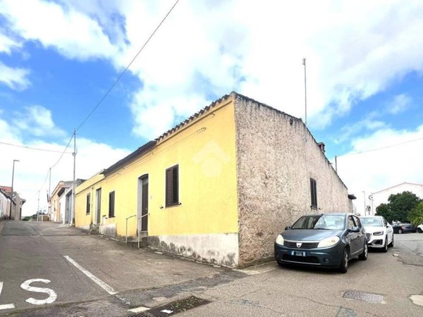 casa indipendente in vendita a Solarussa