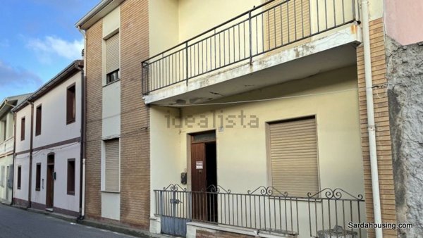 casa indipendente in vendita a Solarussa