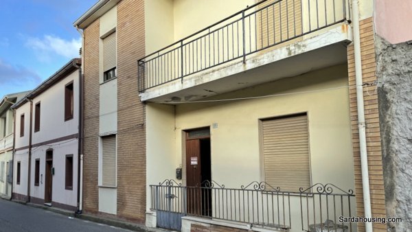 casa indipendente in vendita a Solarussa