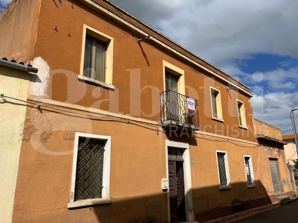 casa indipendente in vendita a Solarussa