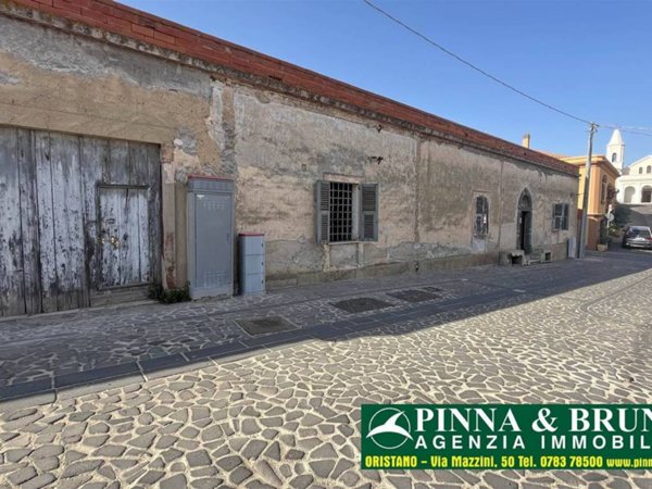 casa indipendente in vendita a Solarussa