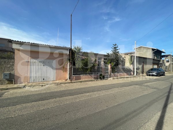 casa indipendente in vendita a Terralba in zona Tanca Marchese