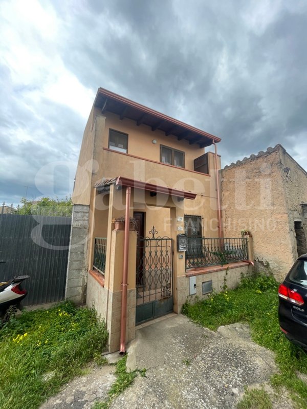 casa indipendente in vendita a Terralba in zona Marceddì