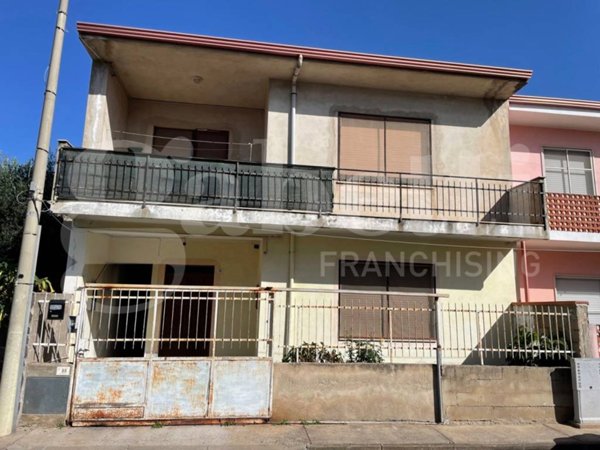 casa indipendente in vendita a Terralba in zona Marceddì