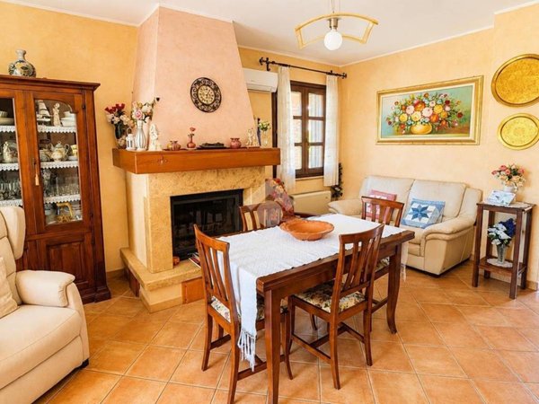 casa indipendente in vendita a Terralba in zona Marceddì