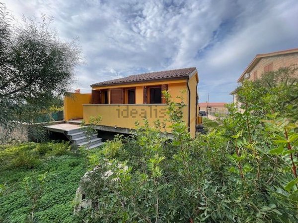casa indipendente in vendita a Tresnuraghes in zona Porto Alabe