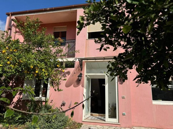 casa indipendente in vendita a Tresnuraghes