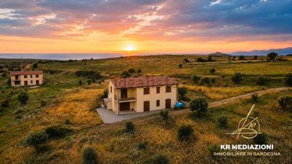 casa indipendente in vendita a Tresnuraghes in zona Porto Alabe