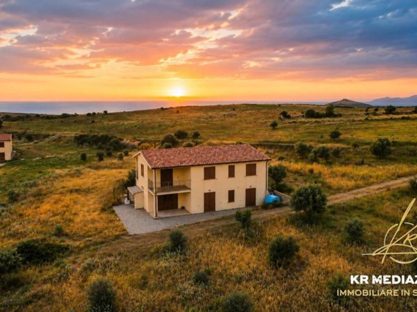 casa indipendente in vendita a Tresnuraghes