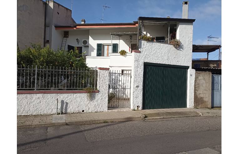 casa indipendente in vendita ad Uras