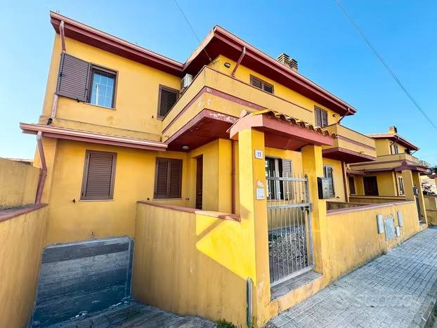 casa indipendente in vendita ad Uras
