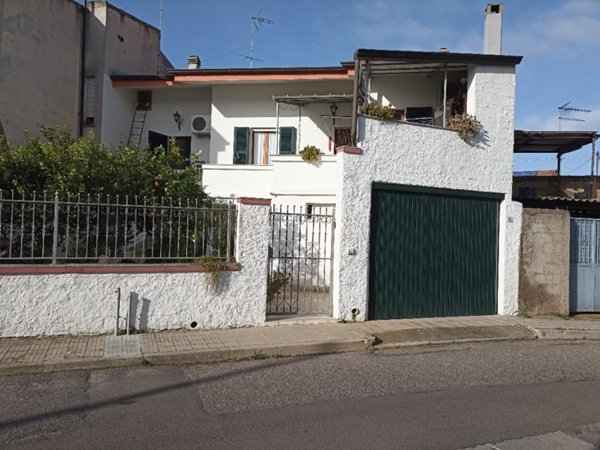 casa indipendente in vendita ad Uras