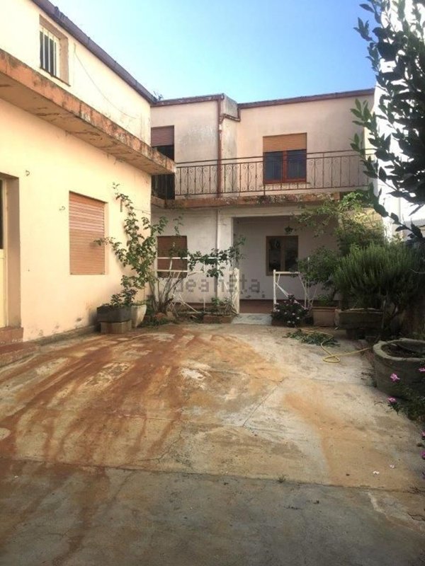 casa indipendente in vendita ad Uras