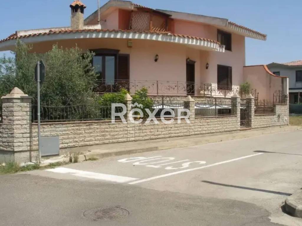 casa indipendente in vendita ad Uras