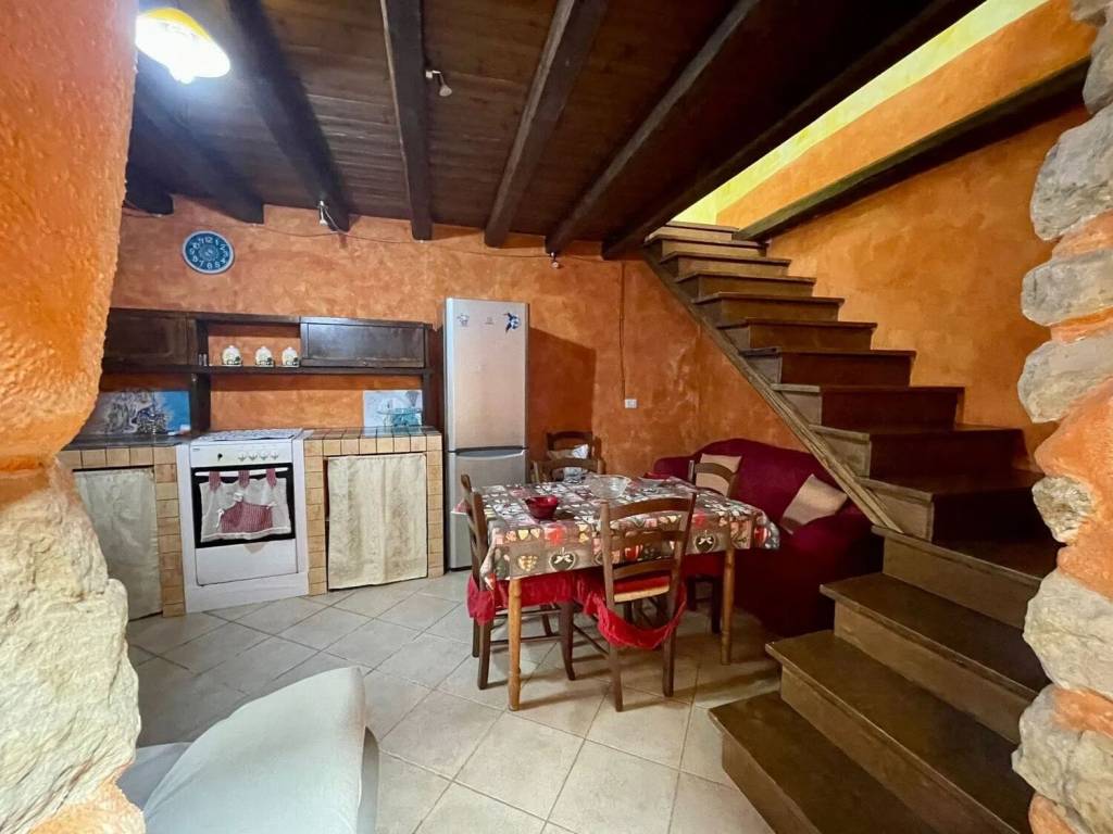 casa indipendente in vendita ad Usellus