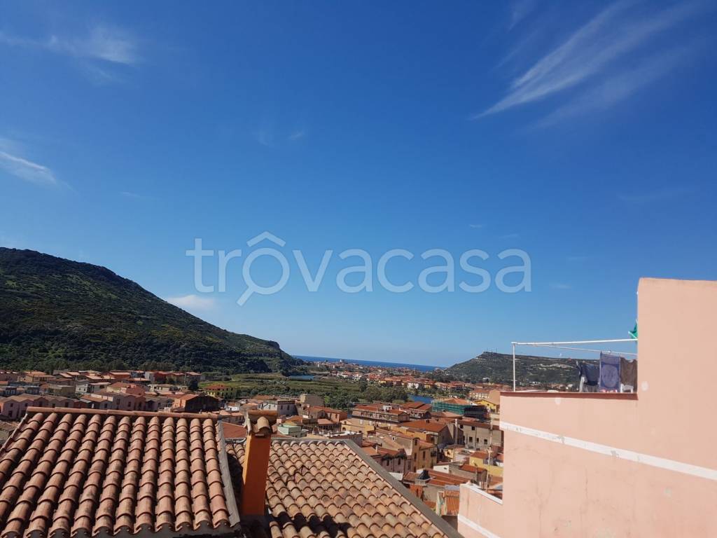 casa indipendente in vendita a Bosa