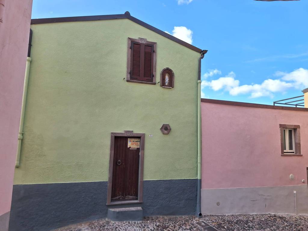 casa indipendente in vendita a Bosa