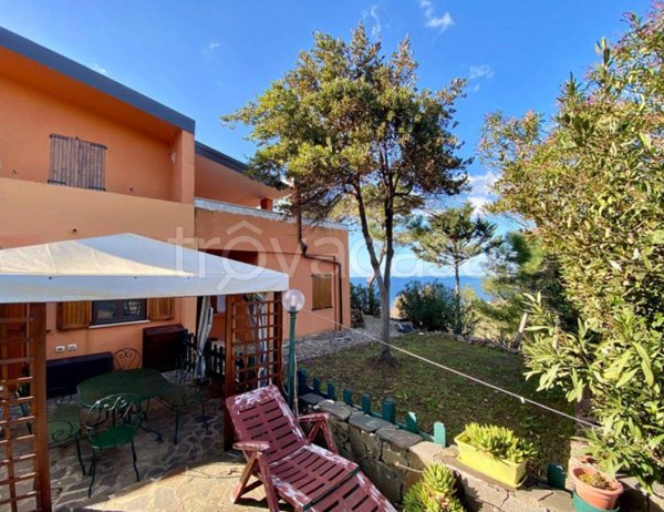 casa indipendente in vendita a Bosa