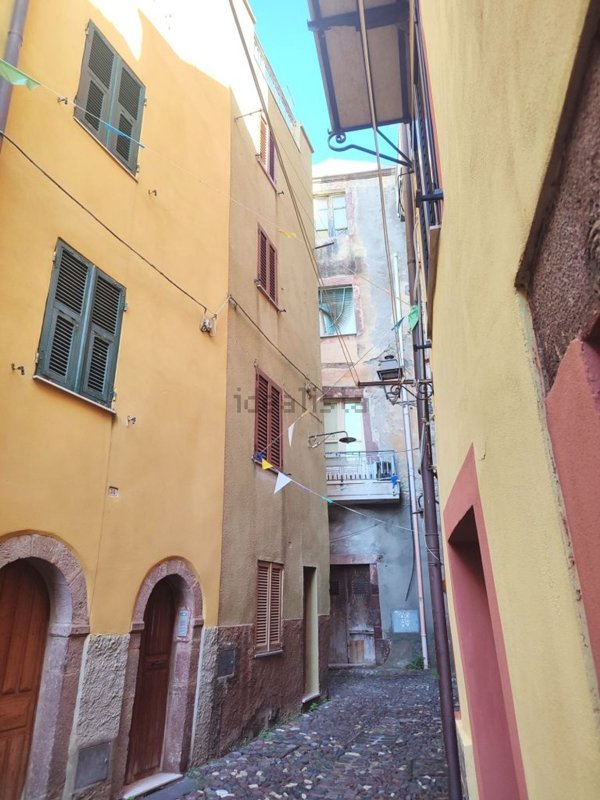 casa indipendente in vendita a Bosa