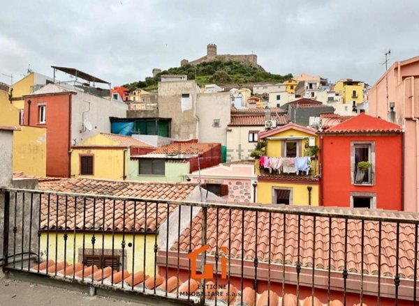 esavano in vendita a Bosa